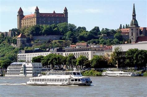 bratislava vita notturna